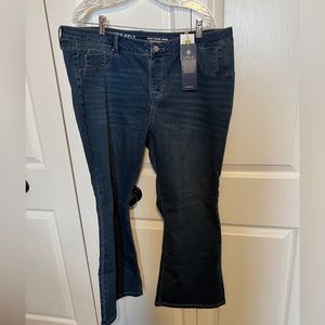 Laurie Felt size XLP jeans. Brand new.